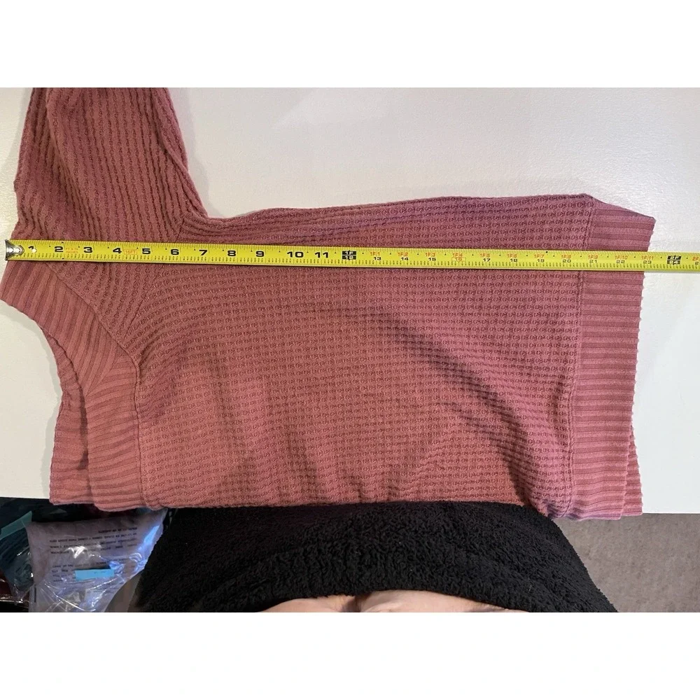 Torrid Off Shoulder Waffle Knit Sweatshirt Pink Size 0  12 Plus Soft Cozy NWT - Picture 9 of 11